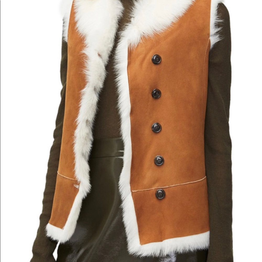 UGG
Renee Reversible Vest in Shearling